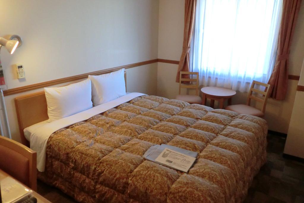 Toyoko Inn Tokyo Shinagawa-Eki Takanawa-Guchi Exterior foto
