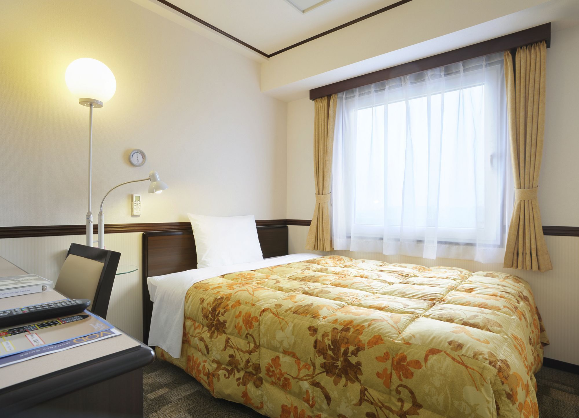 Toyoko Inn Tokyo Shinagawa-Eki Takanawa-Guchi Exterior foto