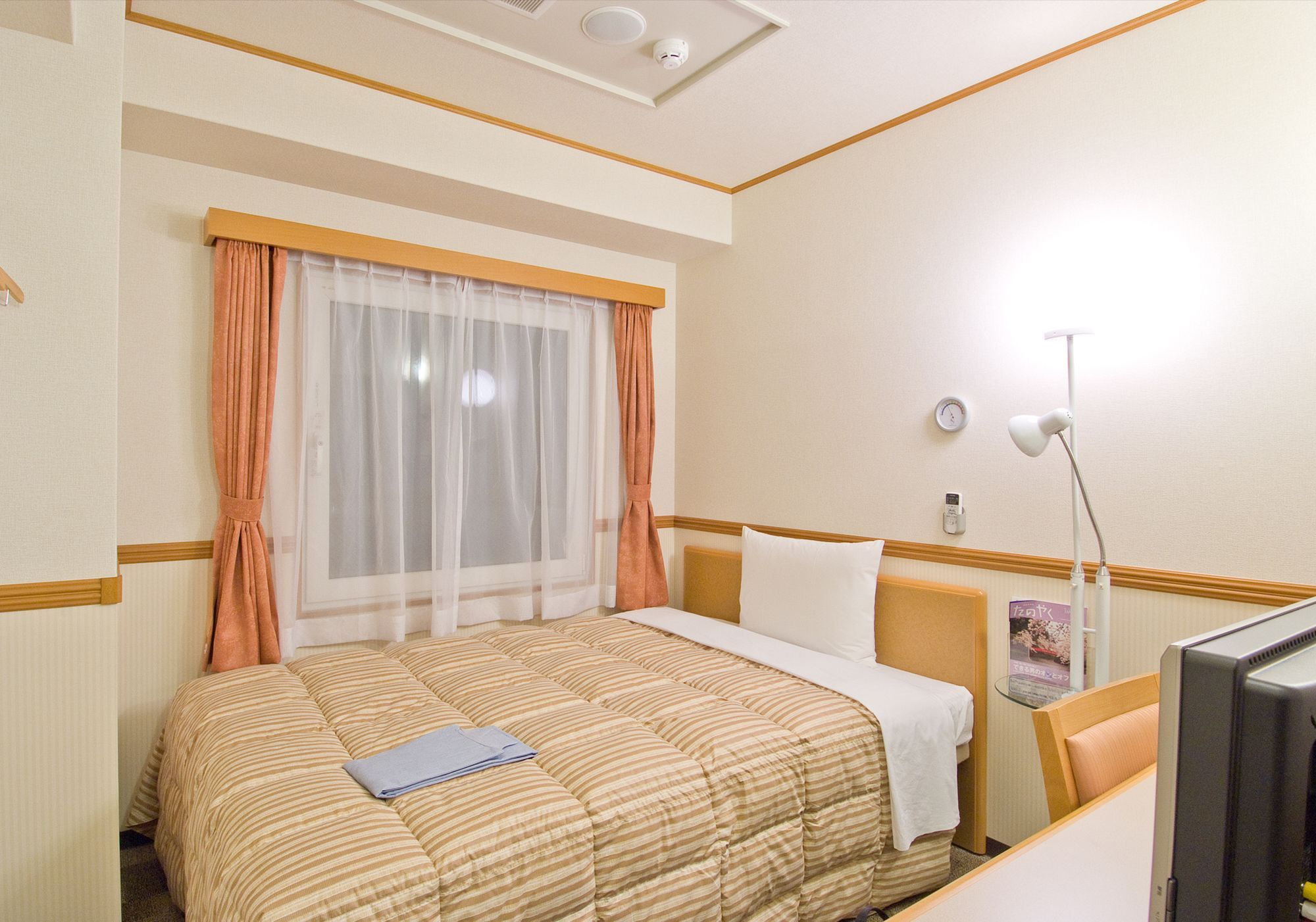 Toyoko Inn Tokyo Shinagawa-Eki Takanawa-Guchi Exterior foto